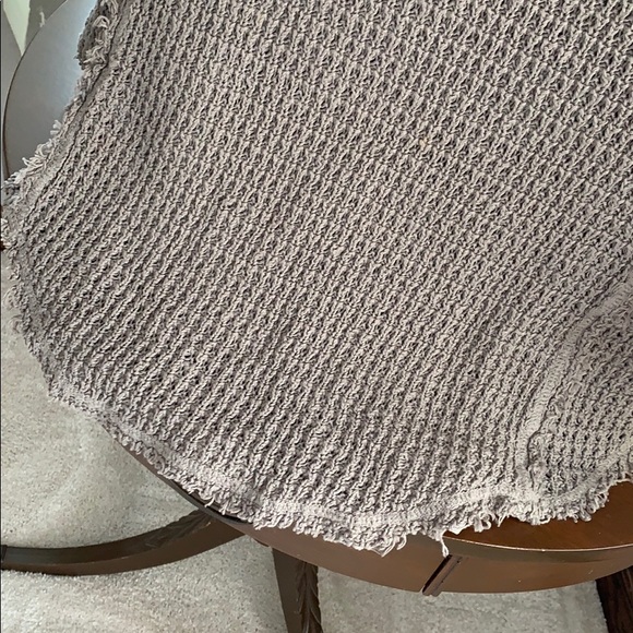 Elan taupe sweater with shoulder cut outs - Picture 2 of 9